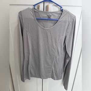 Reebok Long-Sleeve Athletic Shirt – Size M